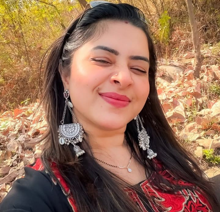 শাশুড়ির জায়গায় বৌমা